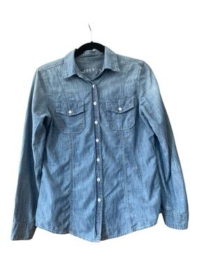 Gap 1969 Chambray Button Down Shirt Small Lightweight Denim Western Utility Top
